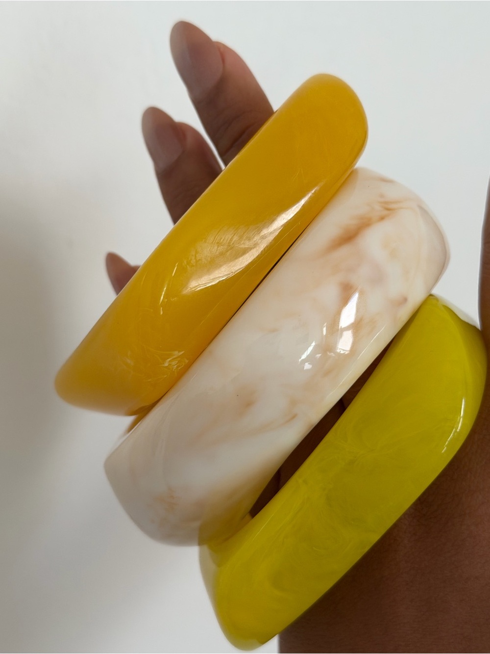 Stackable Yellow & Cream Resin Bangle Bracelet Set - Women Jewelry